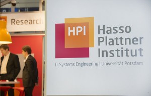 Messestand des Hugo-Plattner-Institutes auf der CeBit 2013 in Hannover.